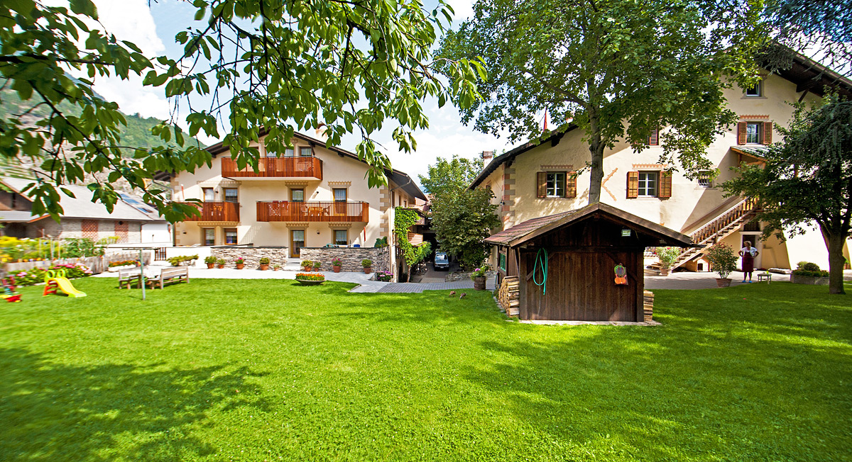 Ihre Ferienwohnung mit Schwimmbad im Vinschgau für den Urlaub in Südtirol